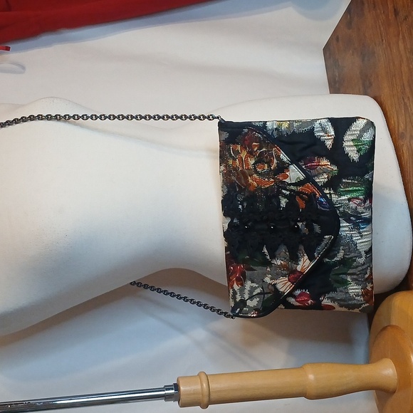 FIRM $$ Like New! Betsey Johnson Floral Embroidered Crosbody Clutch Purse Bag - Picture 11 of 11